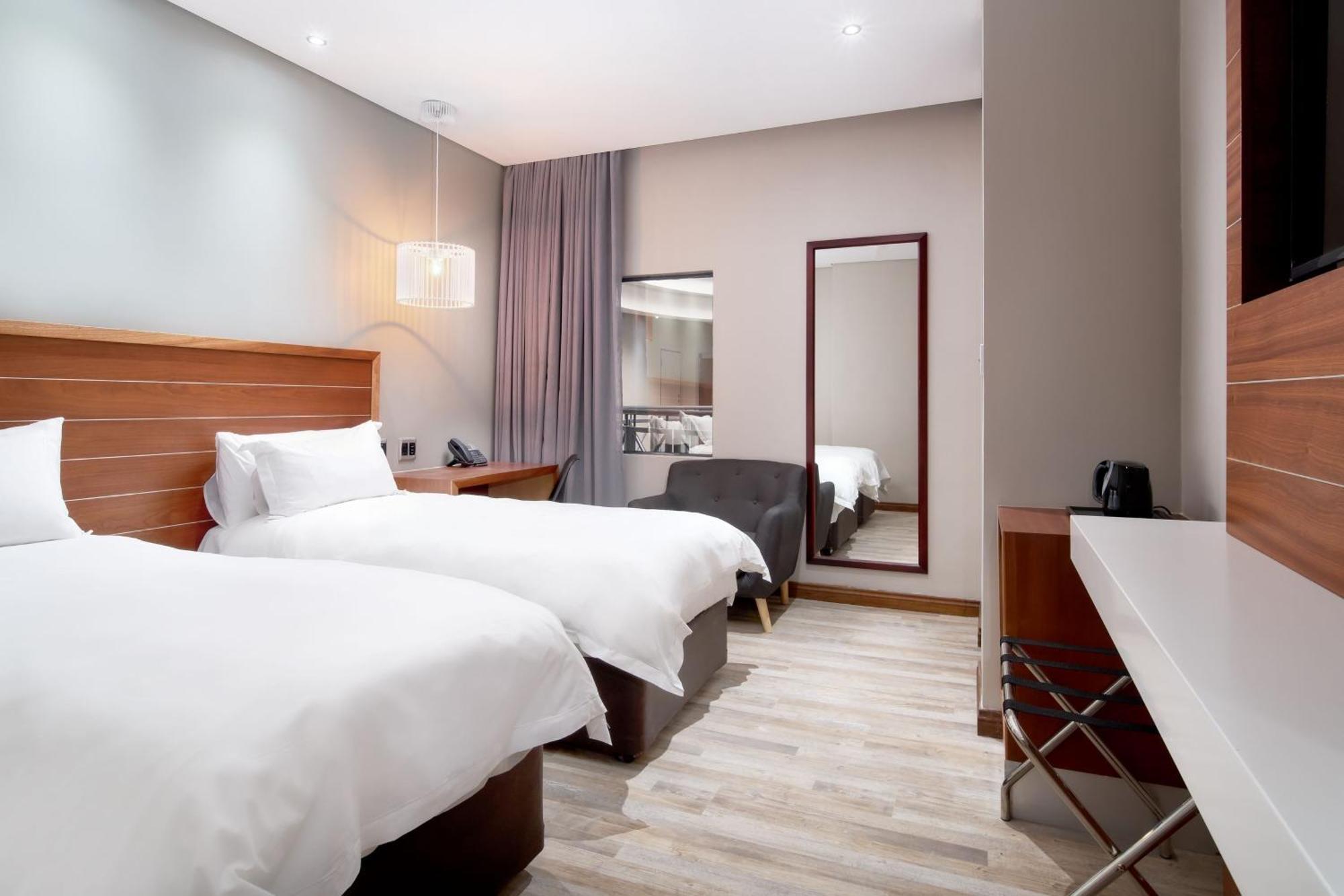Protea Hotel By Marriott Pretoria Hatfield ห้อง รูปภาพ