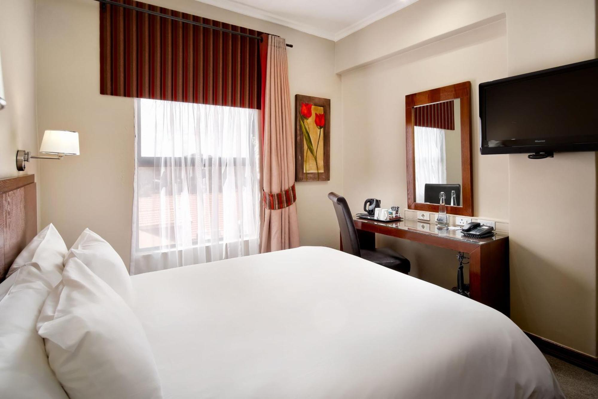 Protea Hotel By Marriott Pretoria Hatfield ห้อง รูปภาพ