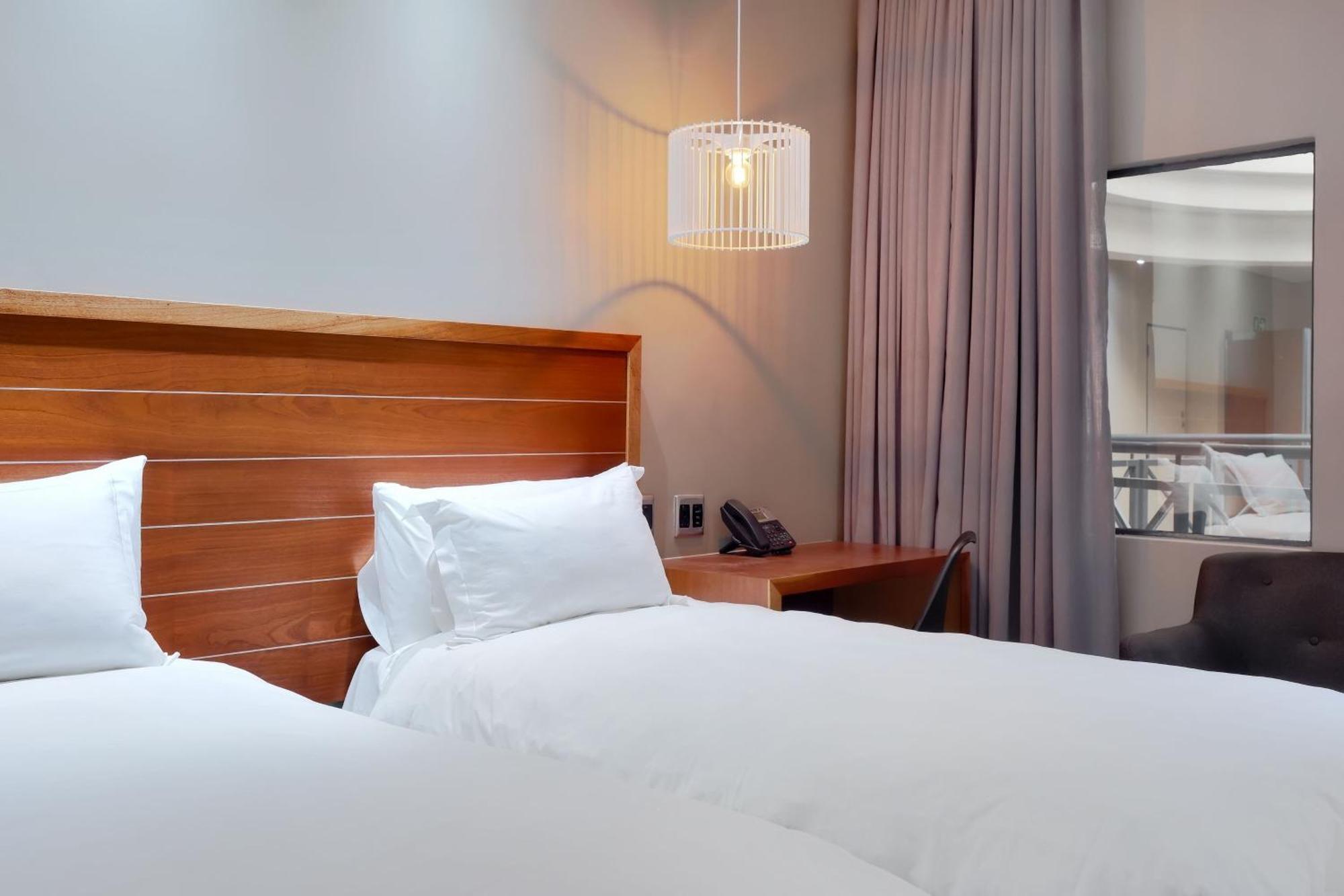 Protea Hotel By Marriott Pretoria Hatfield ห้อง รูปภาพ