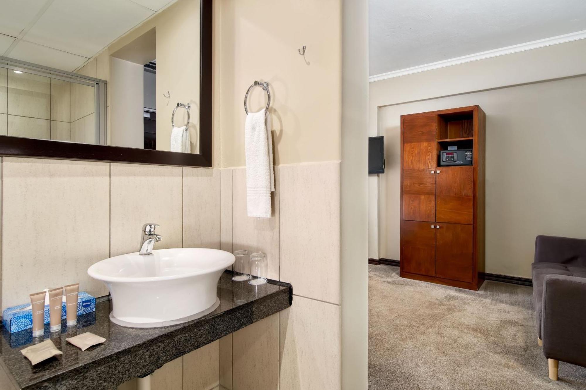 Protea Hotel By Marriott Pretoria Hatfield ห้อง รูปภาพ