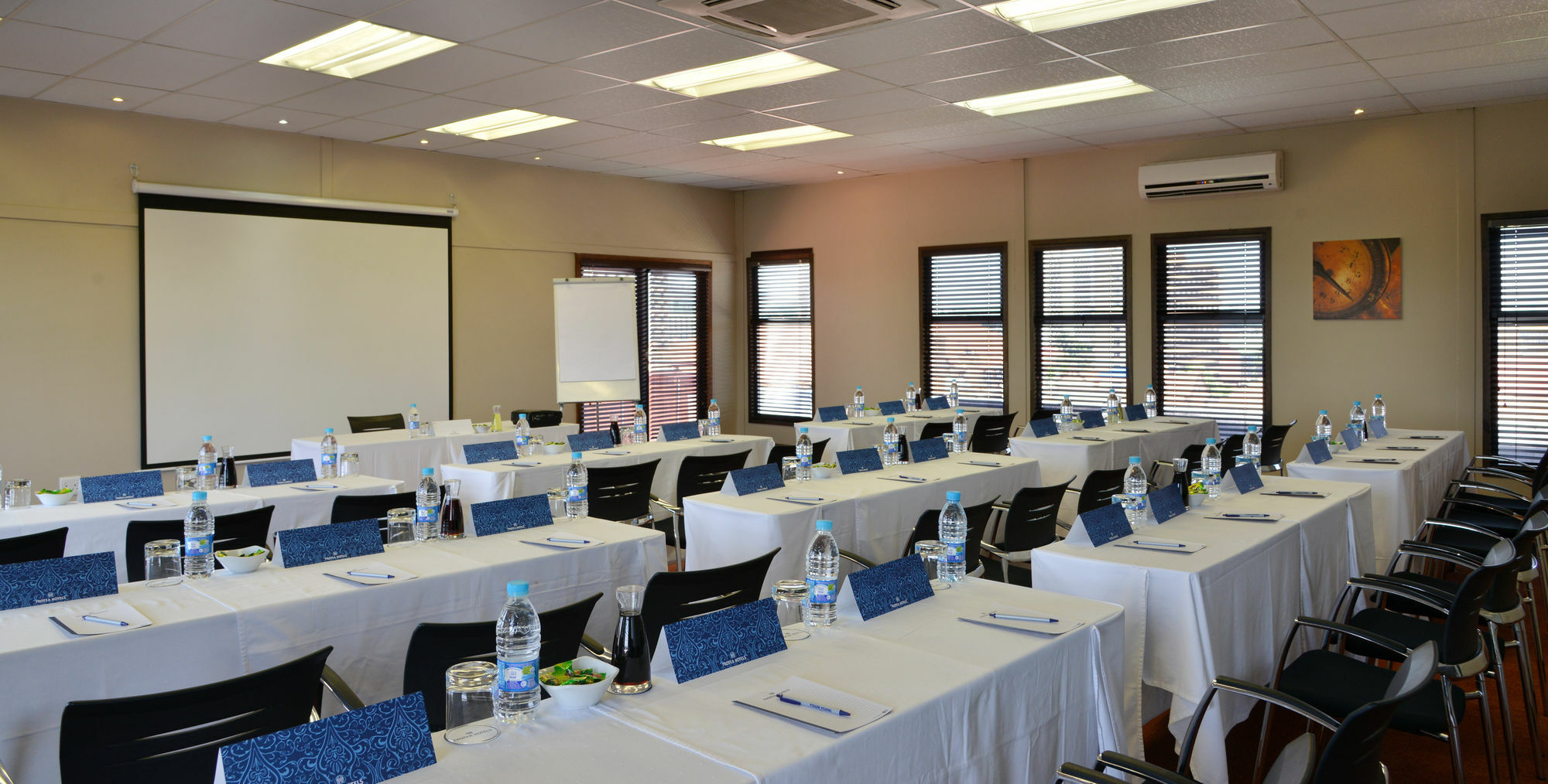 Protea Hotel By Marriott Pretoria Hatfield ภายนอก รูปภาพ