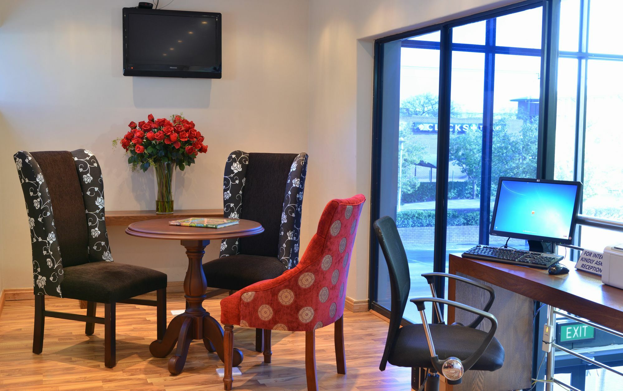 Protea Hotel By Marriott Pretoria Hatfield ภายนอก รูปภาพ