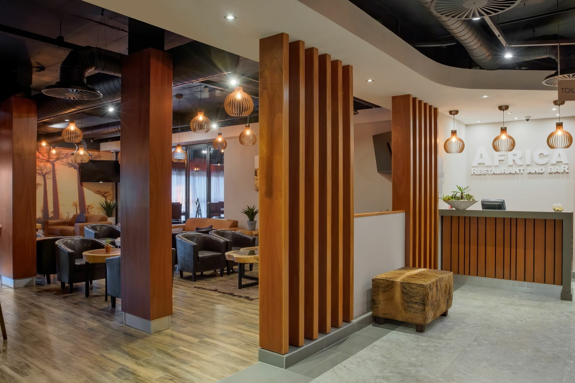 Protea Hotel By Marriott Pretoria Hatfield ภายนอก รูปภาพ