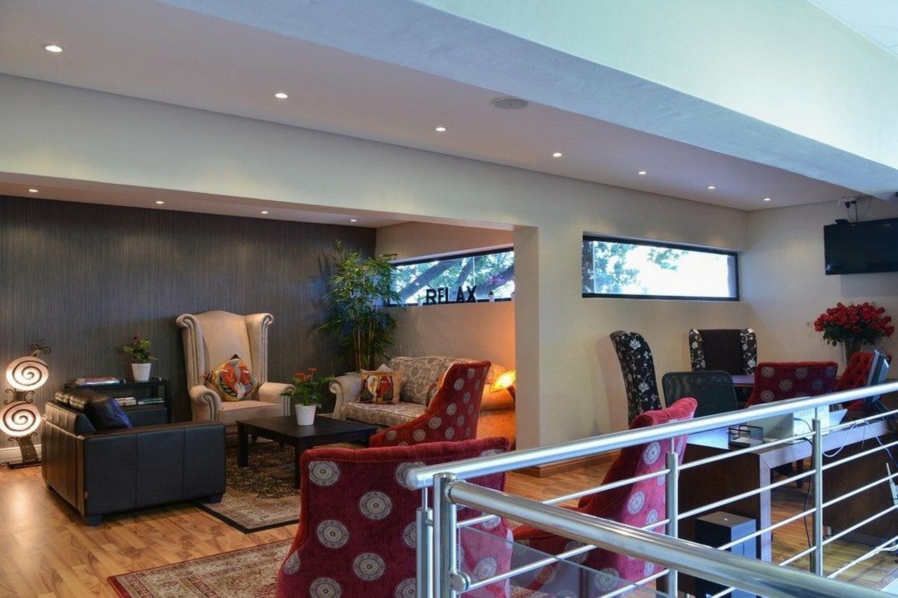 Protea Hotel By Marriott Pretoria Hatfield ภายนอก รูปภาพ