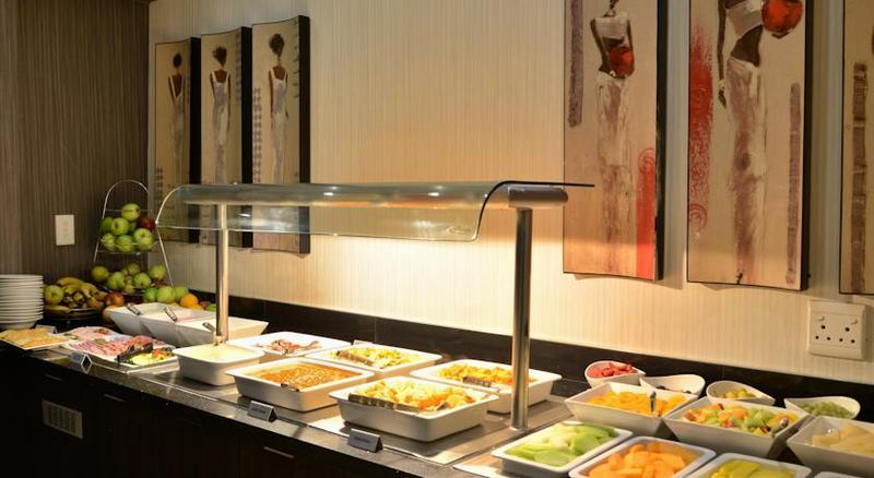 Protea Hotel By Marriott Pretoria Hatfield ภายนอก รูปภาพ